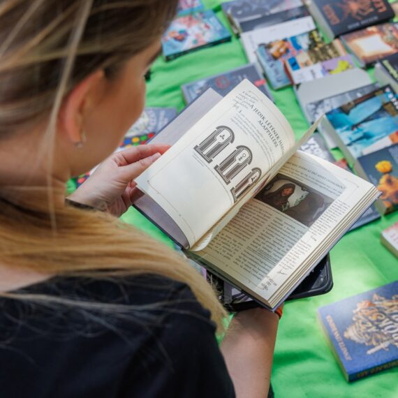 Nagy Vivien, Neonwave